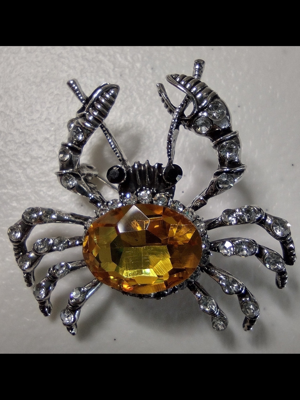 Gold-Center Crystal Crab Brooch - Women's Fashion Pin